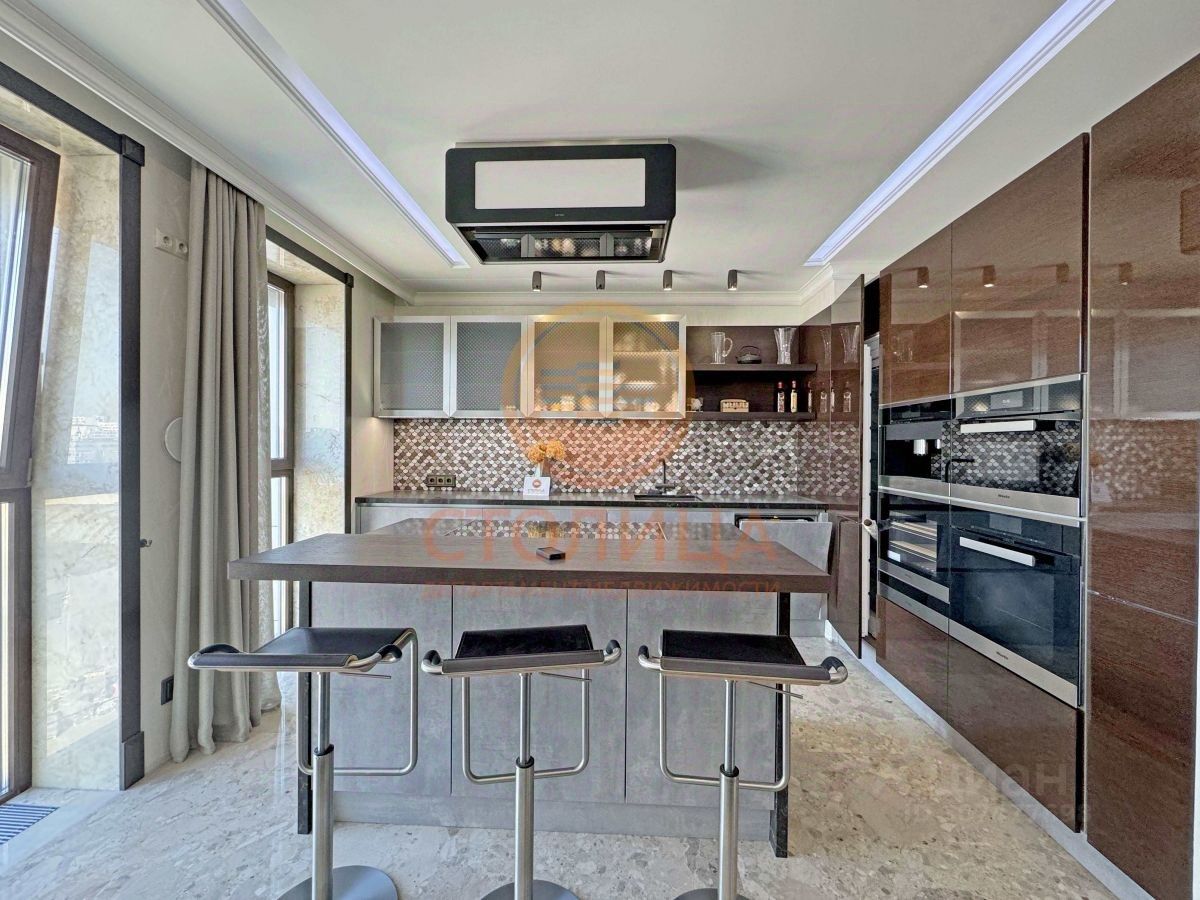 Продажа 4-комн квартиры на вторичном рынке улица Саморы Машела, 2А