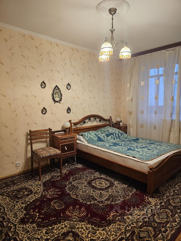 Аренда 3-комн квартиры на вторичном рынке улица Исаковского,  д. 4К2