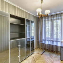Продажа 3-комн квартиры на вторичном рынке Нахимовский пр-кт,  д. 38