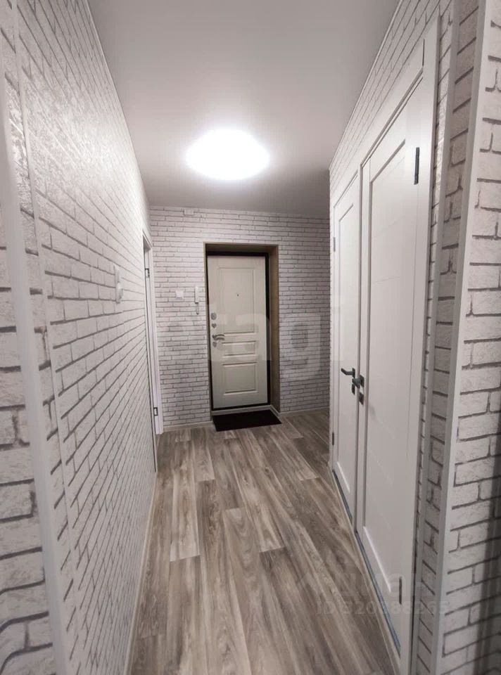 Продажа 1-комн квартиры на вторичном рынке Кировск, Набережная улица, 1к4