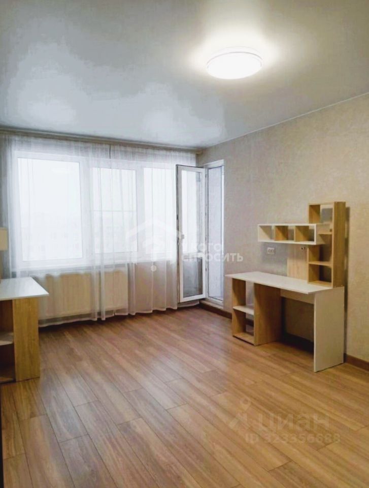 Продажа 3-комн квартиры на вторичном рынке Ломоносов, улица Федюнинского, 14к1