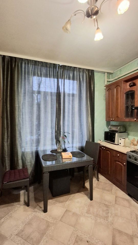 Продажа 2-комн квартиры на вторичном рынке улица Решетникова, 9