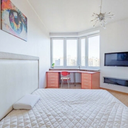 Продажа 3-комн квартиры на вторичном рынке Мичуринский пр-кт,  д. 80