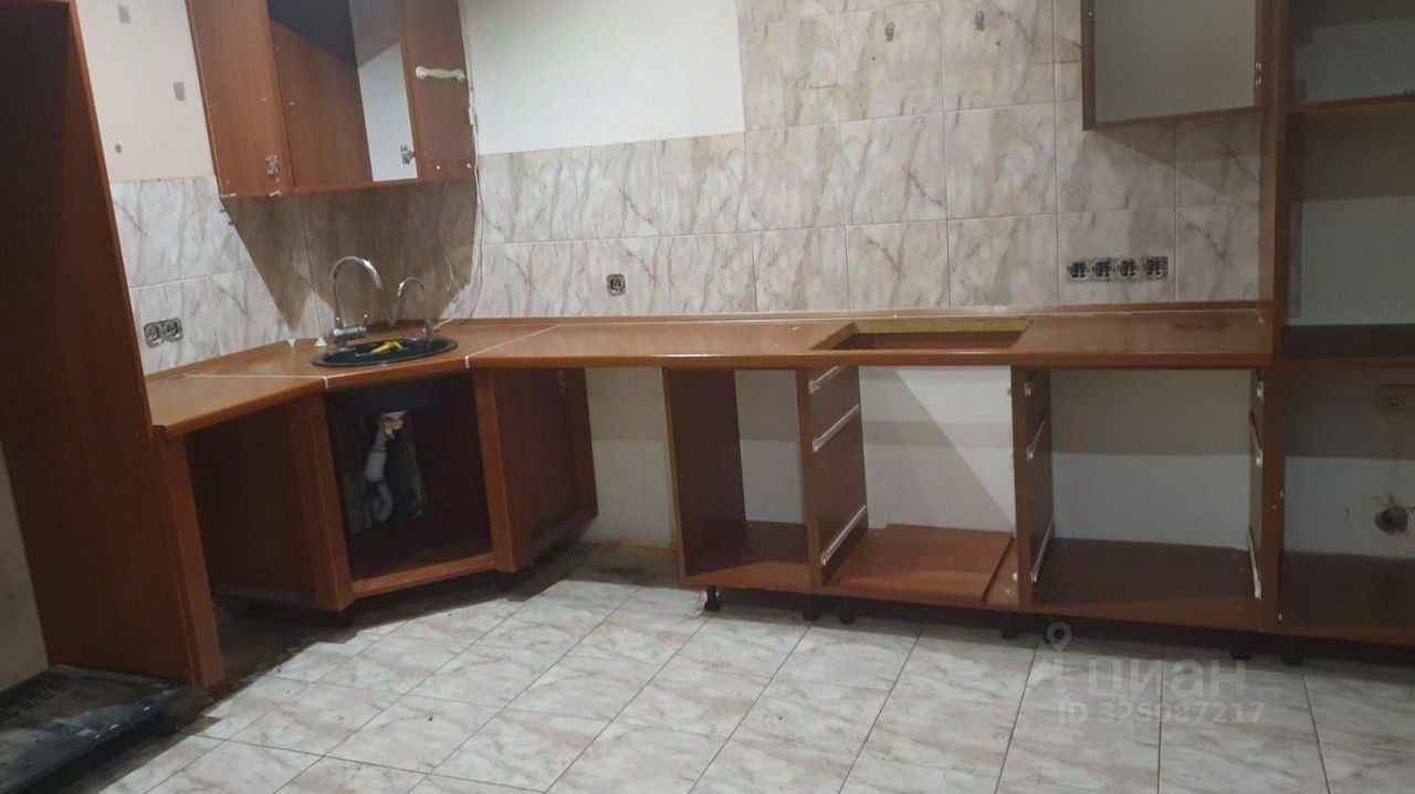 Продажа 3-комн квартиры на вторичном рынке Королев, улица Циолковского, 2а
