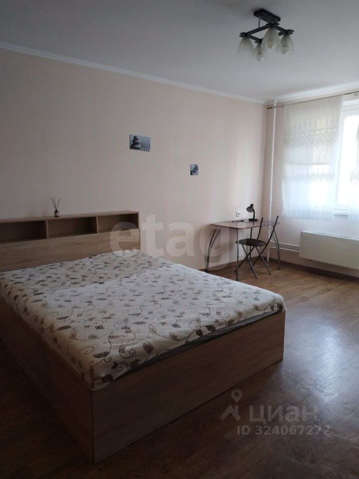 Аренда 2-комн квартиры на вторичном рынке Одинцово, улица Чистяковой, 52