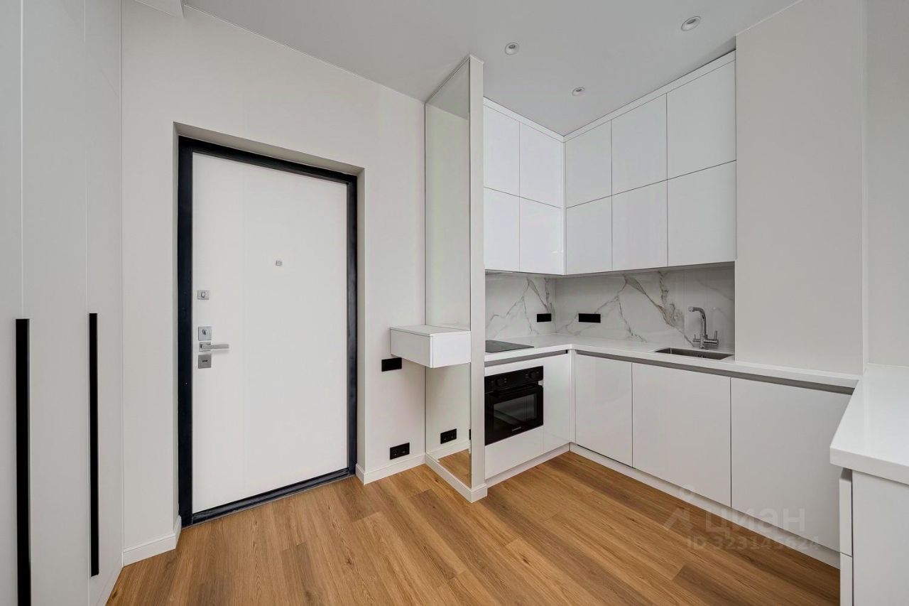 Аренда 2-комн квартиры на вторичном рынке Севастопольский проспект, 22А