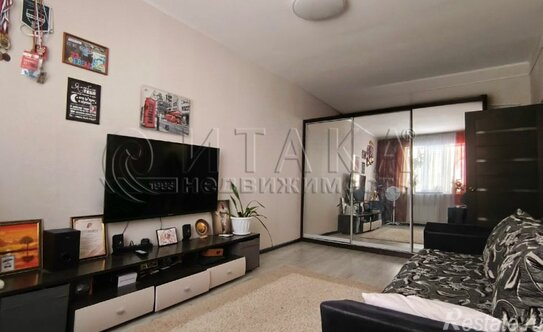 Продажа 3-комн квартиры на вторичном рынке Бокситогорский район, Молодёжная улица,  д. 4В