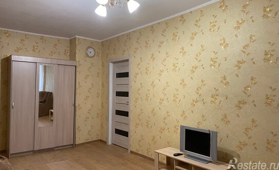 Аренда 2-комн квартиры на вторичном рынке Спасский пер,  д. 10