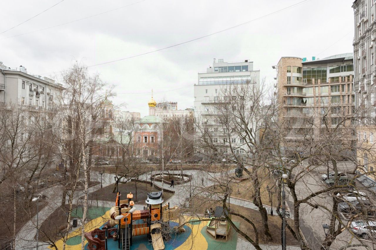 Продажа 5-комн квартиры на вторичном рынке Газетный переулок, 13С1