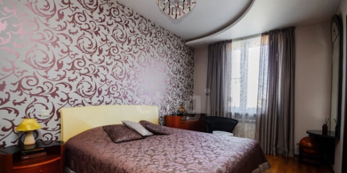 4-комн квартира Славы пр-кт,  д. 52,  к. 1