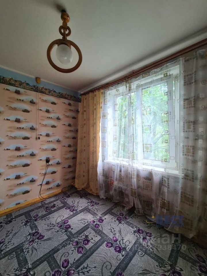 Продажа 4-комн квартиры на вторичном рынке Полярная улица, 52К3