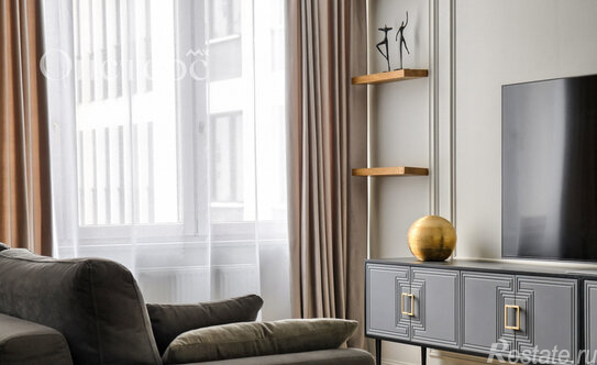 Продажа 3-комн квартиры на вторичном рынке Петровский пр-кт,  д. 22 к2 с1