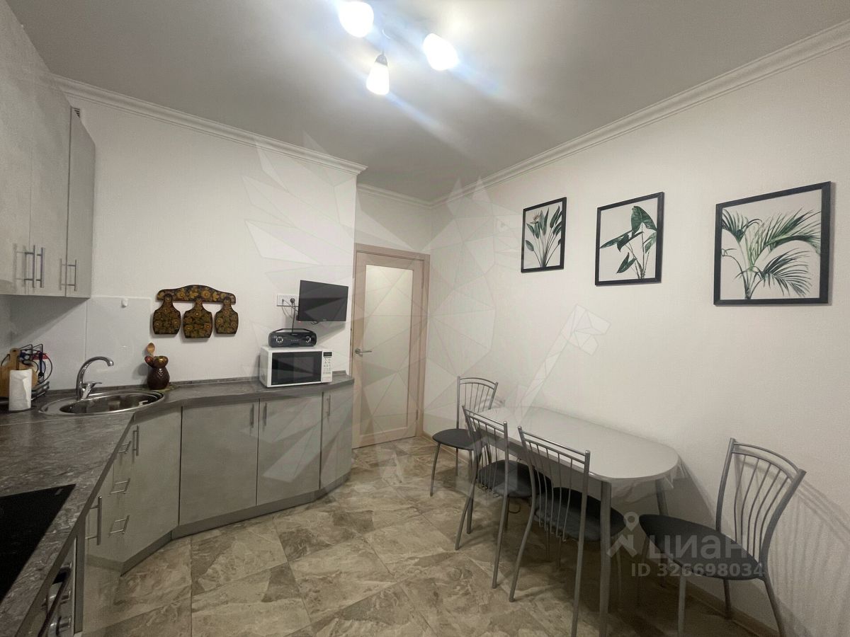 Продажа 2-комн квартиры на вторичном рынке Веерная улица, 26А