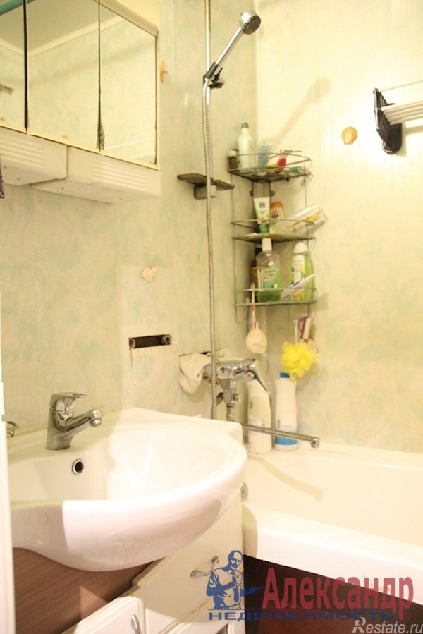 Продажа 3-комн квартиры на вторичном рынке Выборг г., Гагарина ул. ,  д. 16