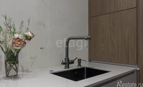 Продажа 3-комн квартиры на вторичном рынке Петровский пр-кт,  д. 28 к2 с1