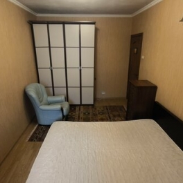 Продажа 3-комн квартиры на вторичном рынке Новопеределкинская улица,  д. 12 к1