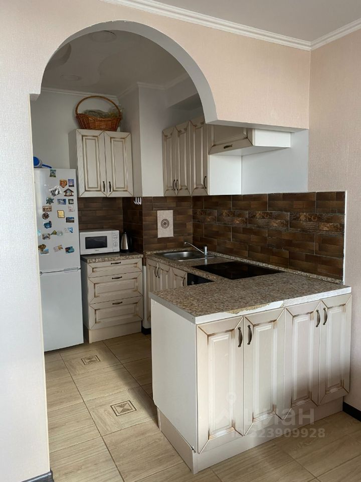 Продажа 2-комн квартиры на вторичном рынке Лобня, Окружная улица, 11к4