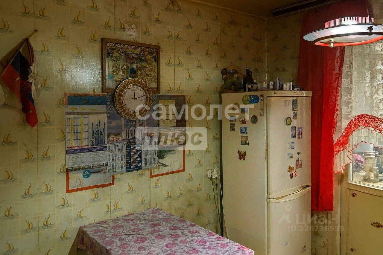 Продажа 2-комн квартиры на вторичном рынке д. Островцы, улица Подмосковная, 16