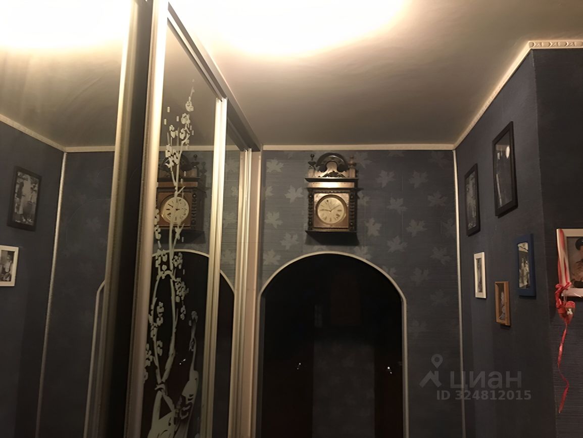 Продажа 3-комн квартиры на вторичном рынке Малая Карпатская улица, 15