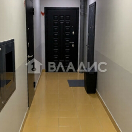 Продажа 3-комн квартиры на вторичном рынке Красный Посёлок, улица Конюхова,  д. 16