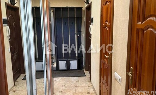 Продажа 3-комн квартиры на вторичном рынке ул 800-летия Москвы,  д. 32