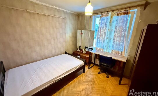 Продажа 3-комн квартиры на вторичном рынке улица Крыленко,  д. 25 к3