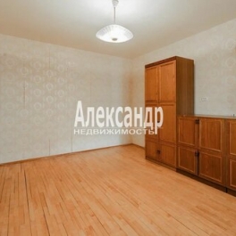 Продажа 3-комн квартиры на вторичном рынке ул Хлопина,  д. 7,  к. 1