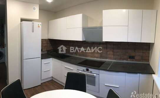 Продажа 2-комн квартиры на вторичном рынке улица Грина,  д. 1 к4