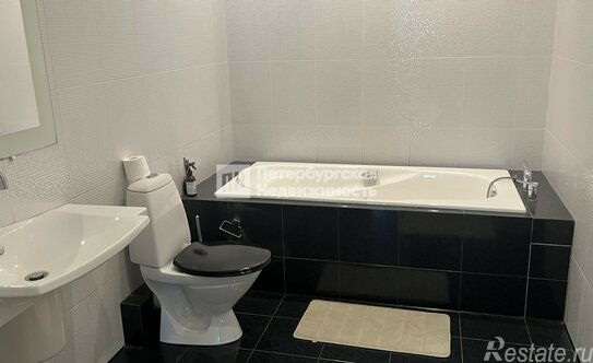 Продажа 3-комн квартиры на вторичном рынке Школьная улица