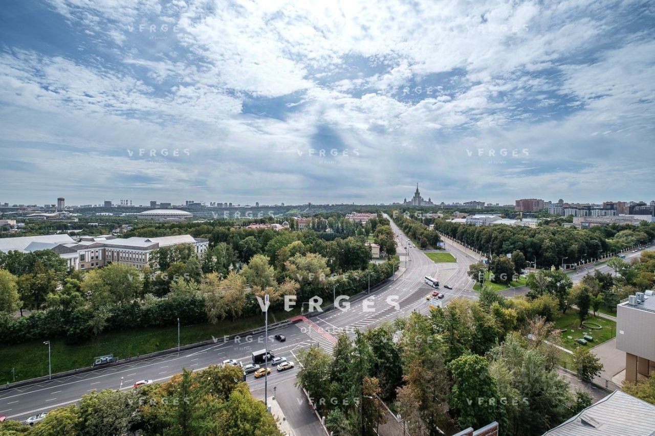 Продажа 5-комн квартиры на вторичном рынке Воробьевское шоссе, 4