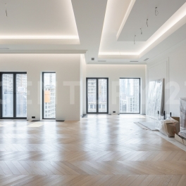 Продажа 4-комн квартиры на вторичном рынке Звенигородское ш., 11