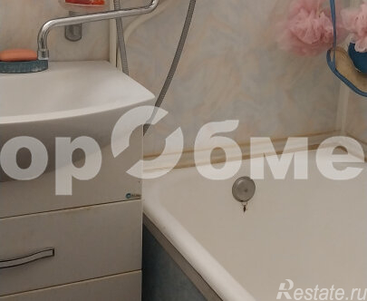 Продажа 2-комн квартиры на вторичном рынке улица Сайкина,  д. 2