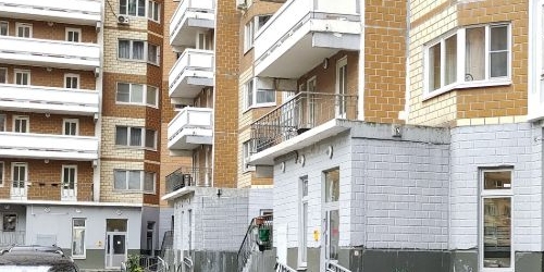 3-комн квартира улица Полины Осипенко, 2к2