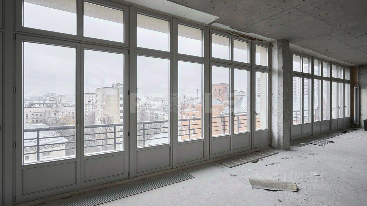Продажа 5-комн квартиры на вторичном рынке Большой Левшинский переулок, 11