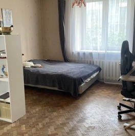 Продажа 1-комн квартиры на вторичном рынке ул Брянская,  д. 12