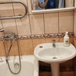 Продажа 2-комн квартиры на вторичном рынке Коммунар г, Гатчинская ул,  д. 8