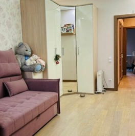 Продажа 2-комн квартиры на вторичном рынке б-р Красных Зорь,  д. 3