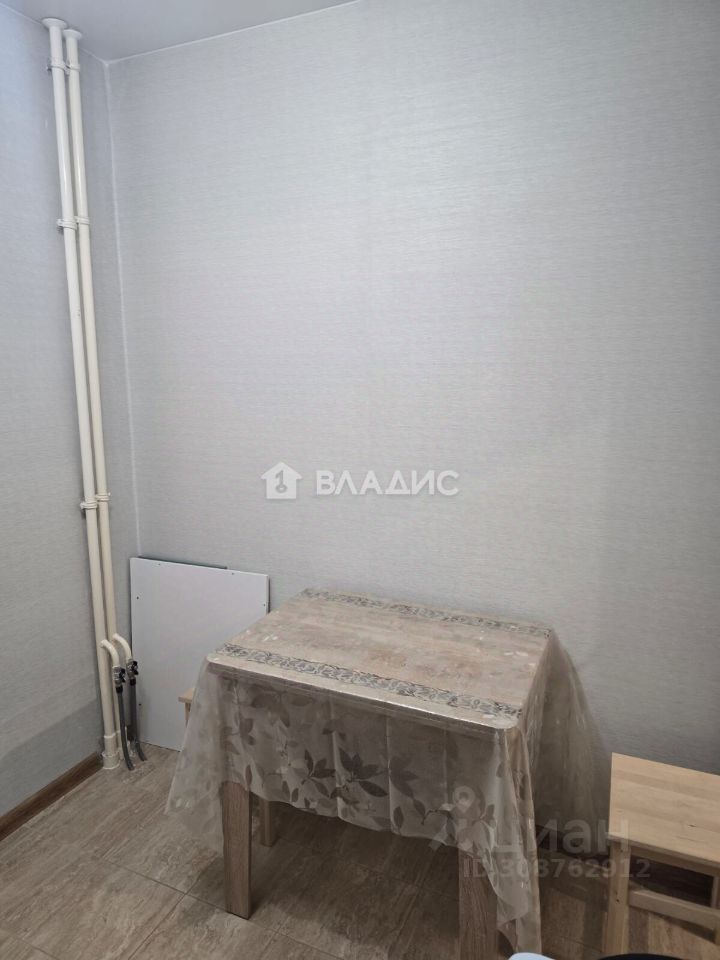 Продажа 1-комн квартиры на вторичном рынке Андреевка пгт, улица Староандреевская, 43к2