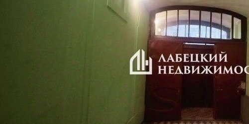 3-комн квартира проспект Средний Васильевского острова, 35