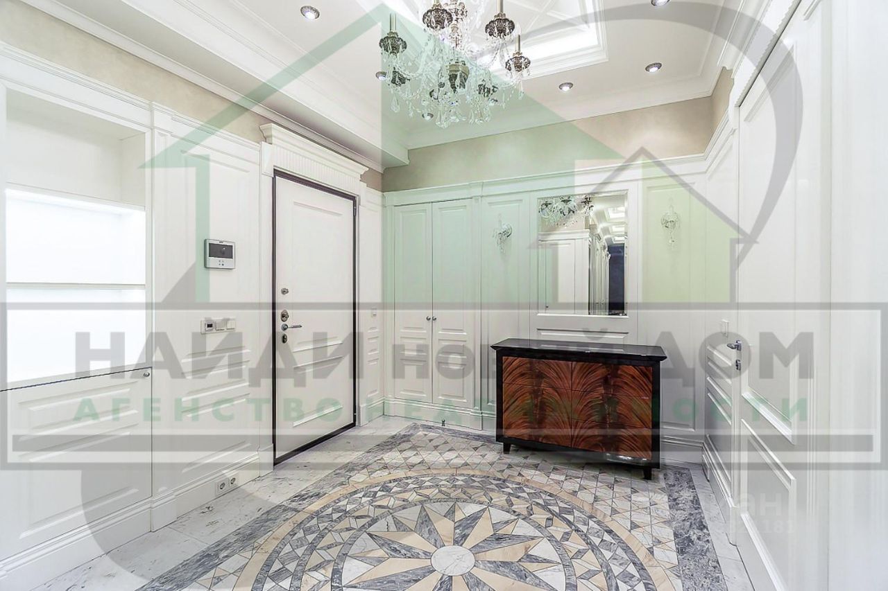 Продажа 4-комн квартиры на вторичном рынке Цветной бульвар, 2