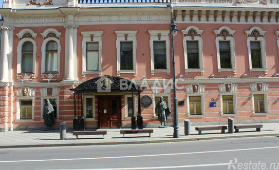 Продажа 3-комн квартиры на вторичном рынке улица Пречистенка,  д. 30/2