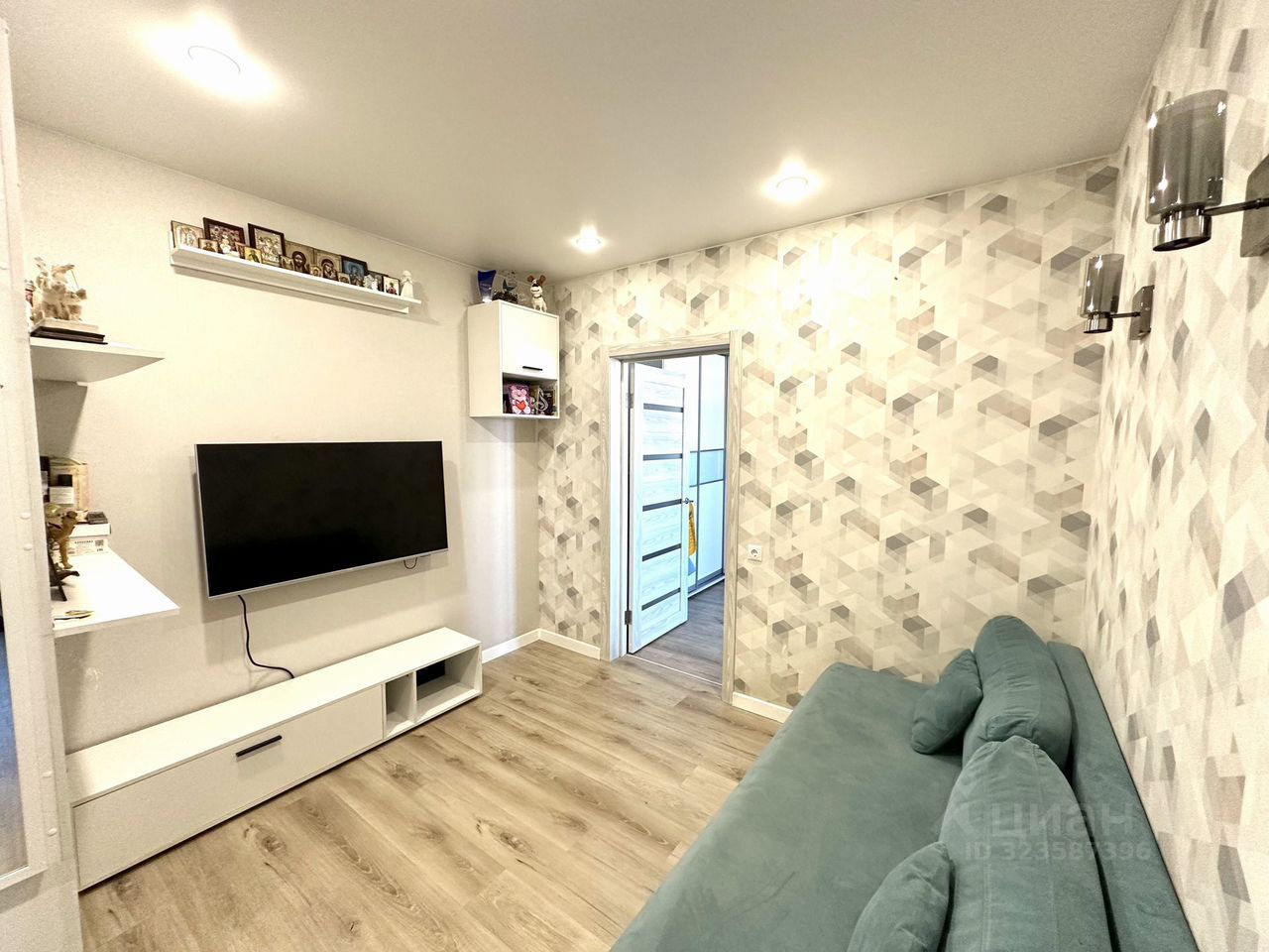 Продажа 2-комн квартиры на вторичном рынке Планерная улица, 23К1