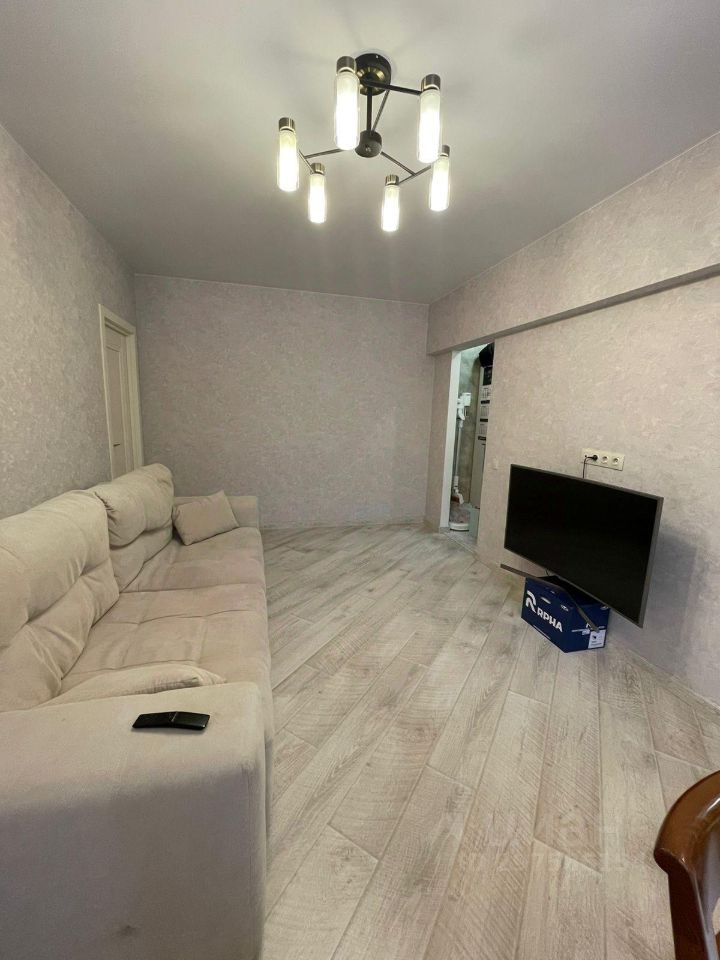 Продажа 2-комн квартиры на вторичном рынке Новозаводская улица, 2К1