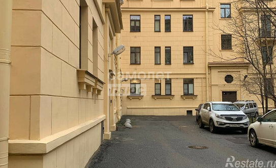 Продажа 5-комн квартиры на вторичном рынке улица Зенитчиков,  д. 3 к1