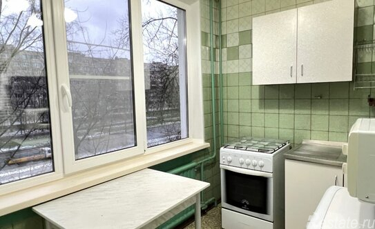 Продажа 2-комн квартиры на вторичном рынке Будапештская улица,  д. 63 к1