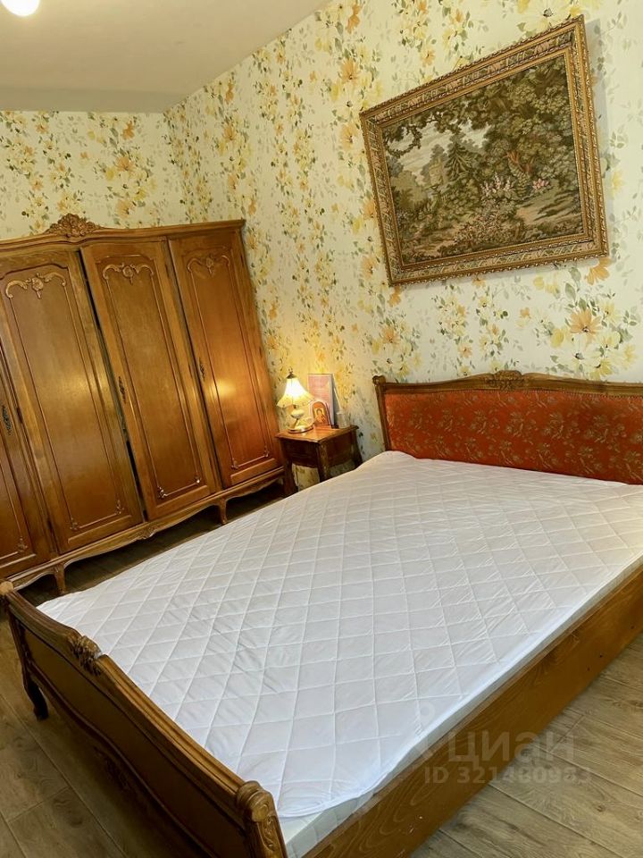 Продажа 2-комн квартиры на вторичном рынке улица Шверника, 17К3