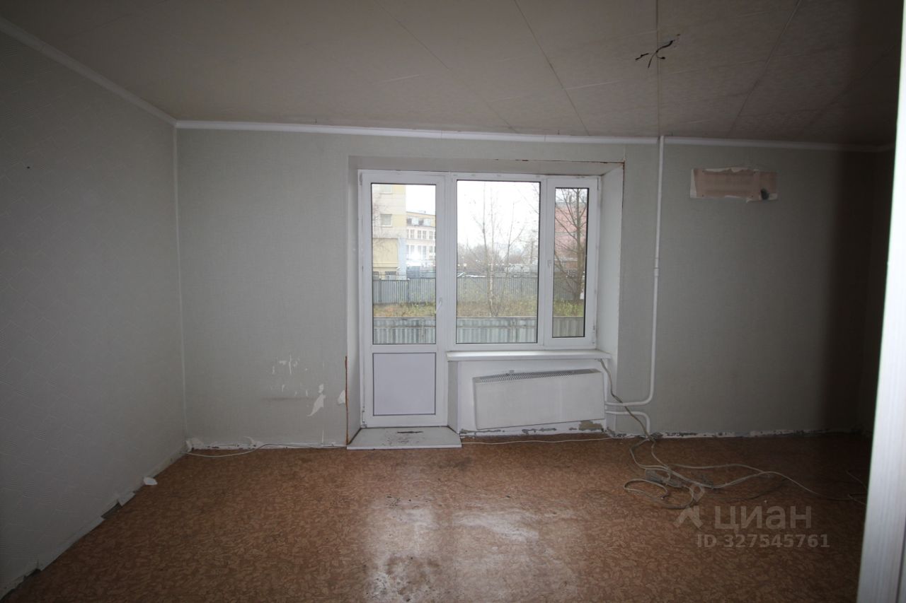 Продажа 3-комн квартиры на вторичном рынке Госпитальный переулок, 8