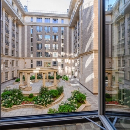 Продажа 2-комн квартиры на вторичном рынке улица Гастелло,  д. 7