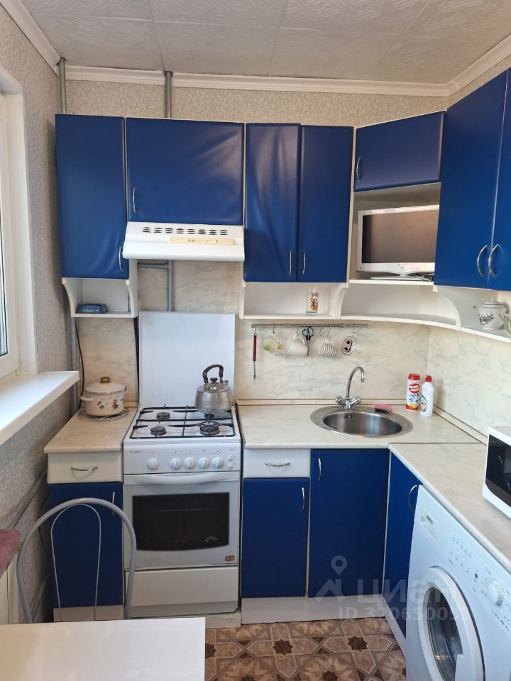 Продажа 1-комн квартиры на вторичном рынке Коммунар г., улица Школьная, 24