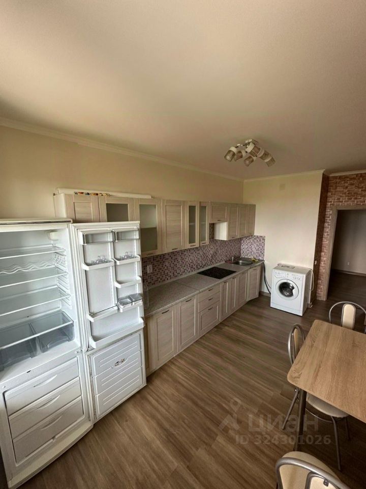 Продажа 2-комн квартиры на вторичном рынке пос. Мебельной Фабрики, улица Рассветная, 5